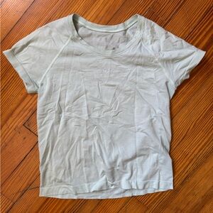 Lululemon Swiftly Tech Short Sleeve Size 6 Sea Mist Waist Length